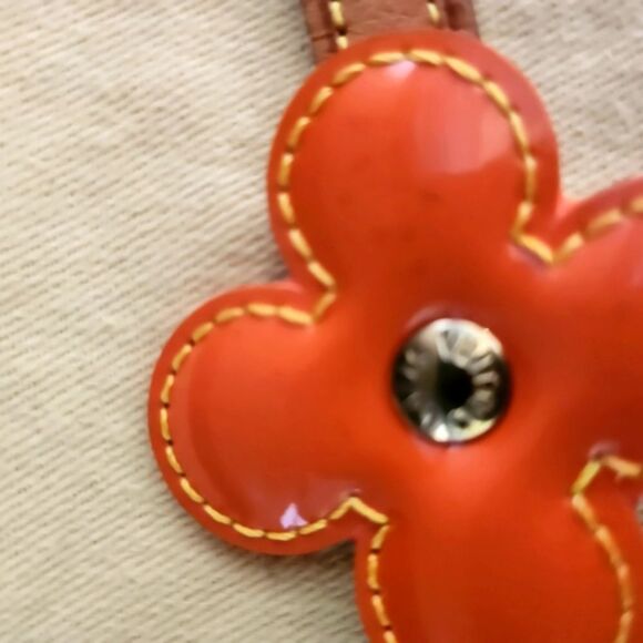 Authebtic Louis Vuitton Vernis Fleur Double Wrap Bracelet Cojer - Picture 9 of 13